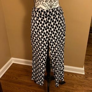 Chicos Travelers print crop pants 2.5 Large. EUC.